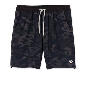 Vuori Kore Shorts 5 inch Large